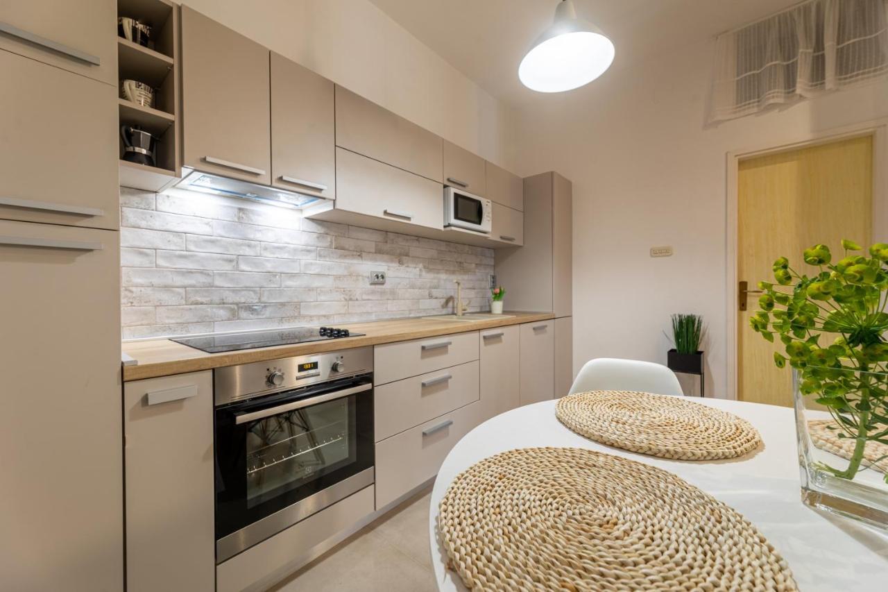 Apartments Frgacic Baška Buitenkant foto